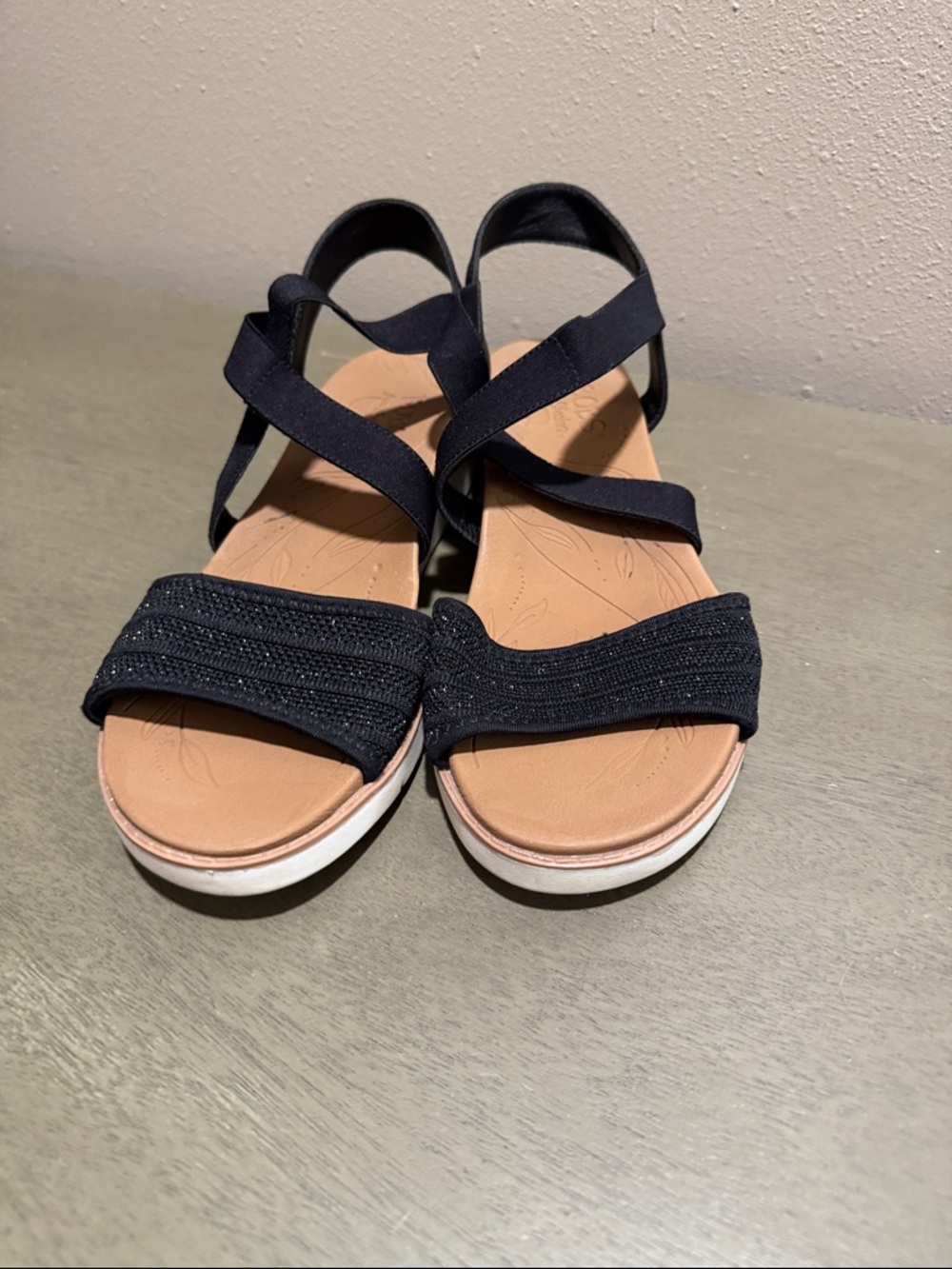 BOBS from Skechers ArchFit Black Strappy Wedge Sandals (see measurements)